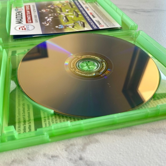 Xbox One Madden NFL 17 EA Sports - Picture 4 of 4